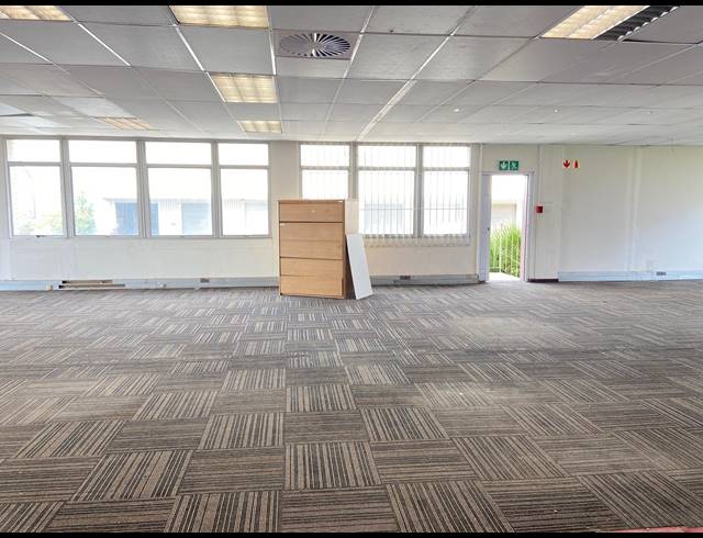 511M² OFFICE TO LET IN KELVIN